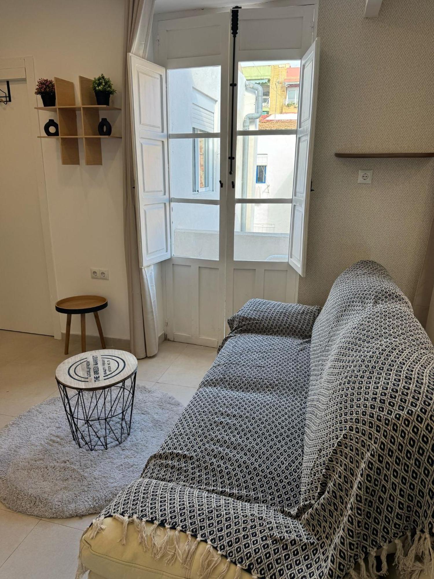 Luxury Apartments Near The Beach And Downtown Centrum 8 Alicante Zewnętrze zdjęcie