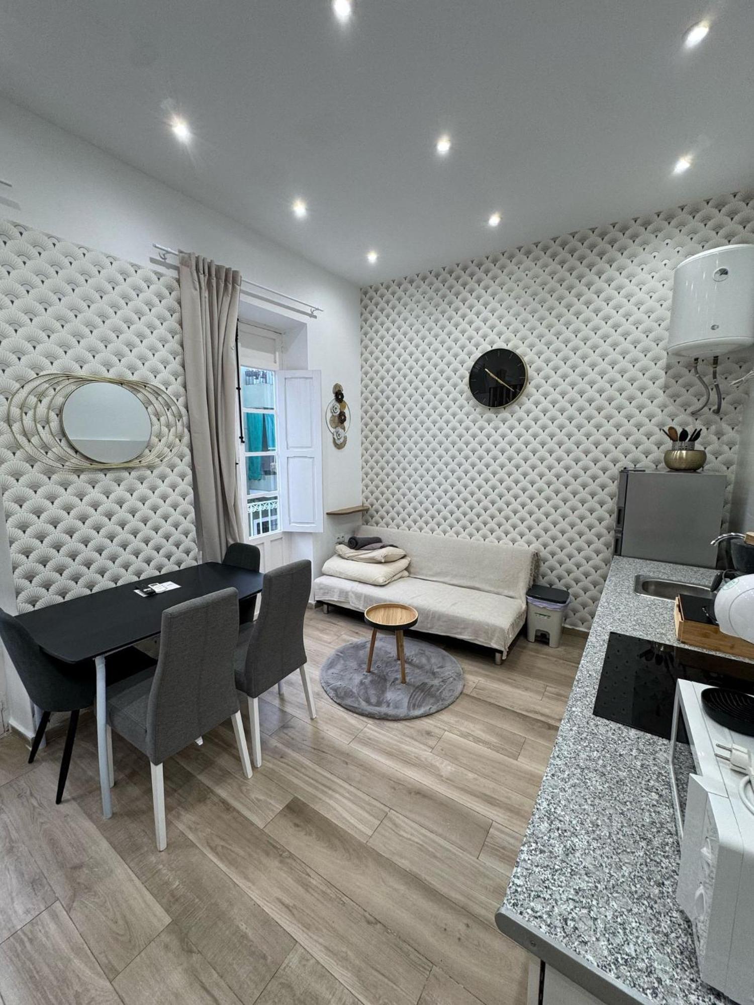 Luxury Apartments Near The Beach And Downtown Centrum 8 Alicante Zewnętrze zdjęcie