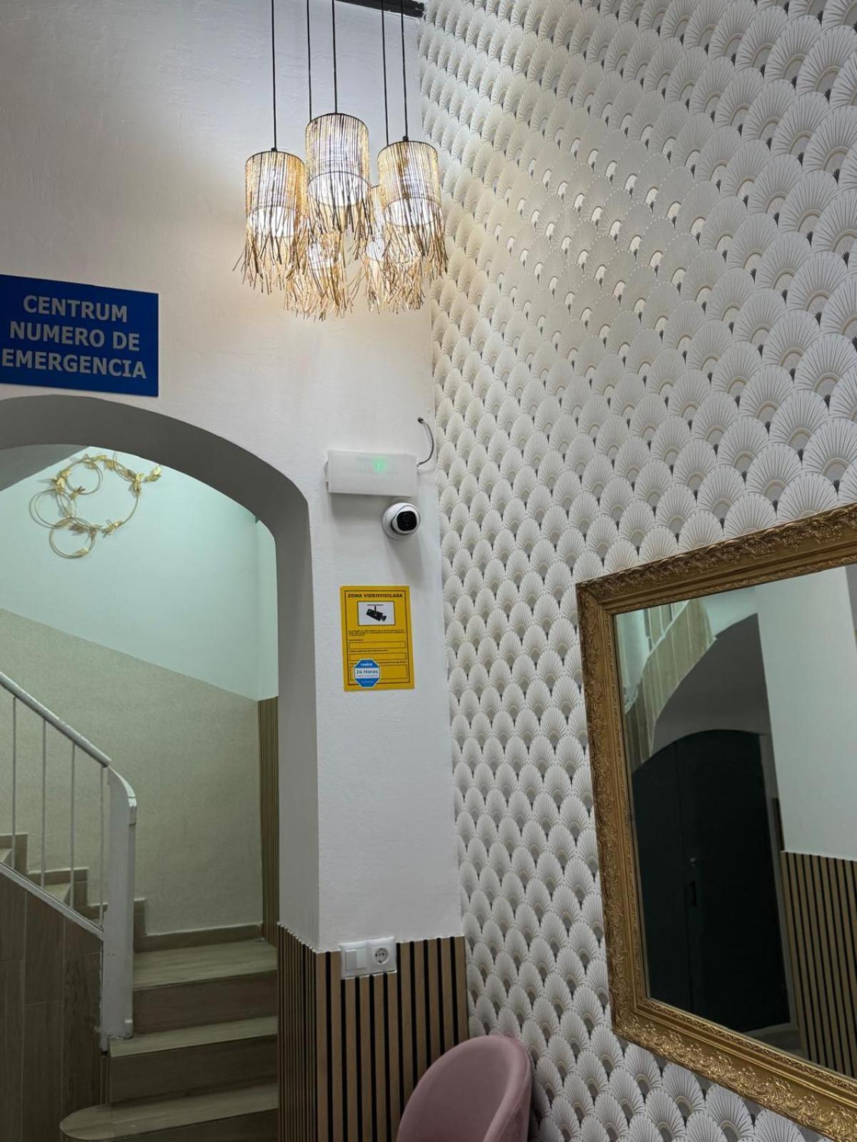 Luxury Apartments Near The Beach And Downtown Centrum 8 Alicante Zewnętrze zdjęcie