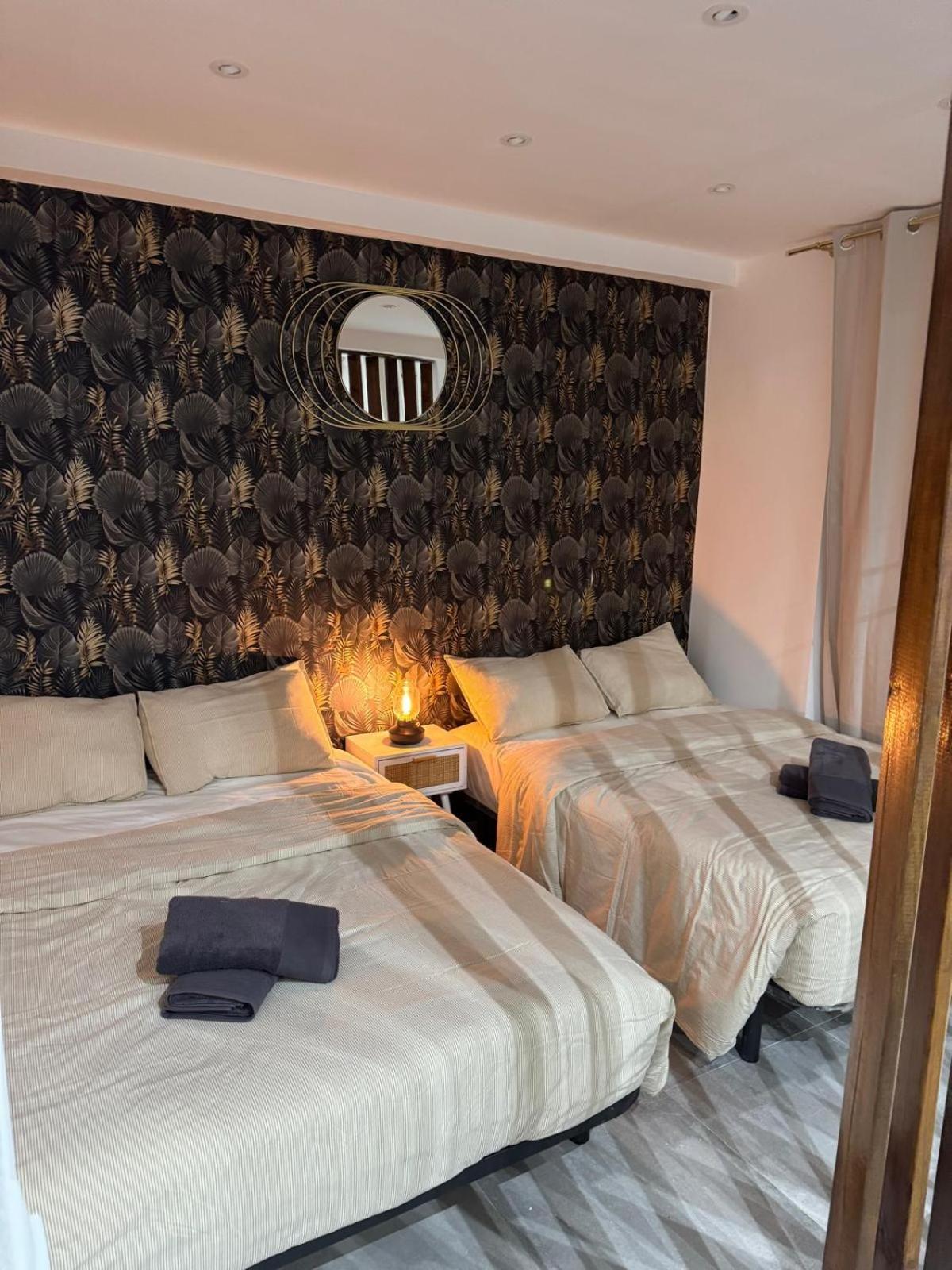 Luxury Apartments Near The Beach And Downtown Centrum 8 Alicante Zewnętrze zdjęcie
